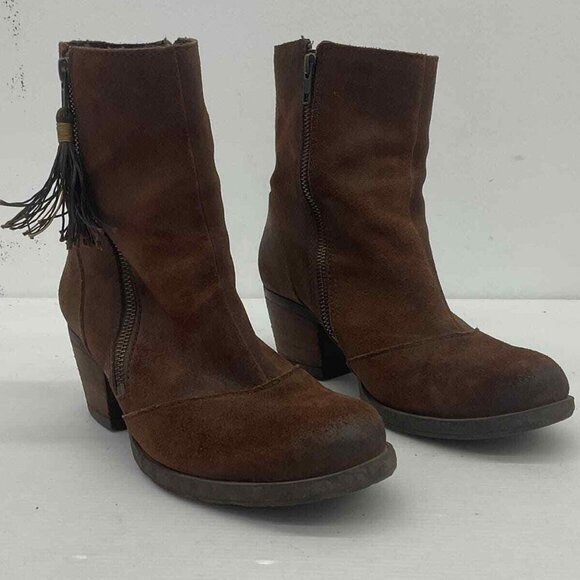 BORN~ Brown Leather Tassel Ankle Boots~Size  8.5 - Picture 2 of 4